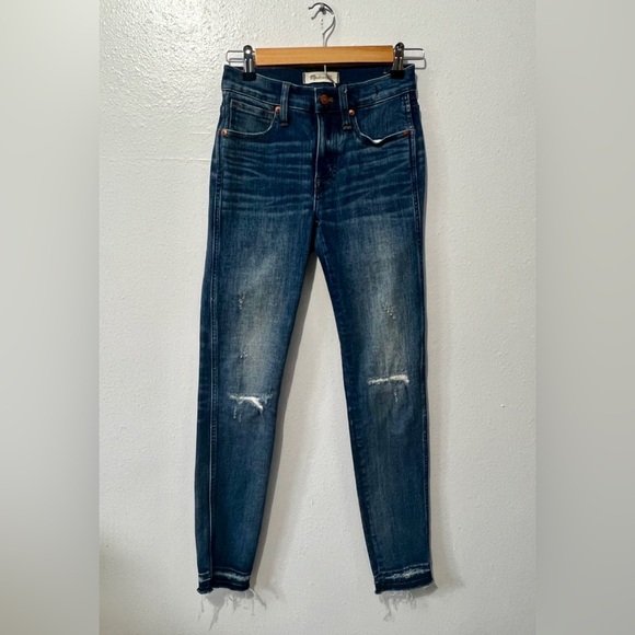 Madewell 9" High-Rise Distressed Skinny Jean - Size 24 - Picture 6 of 13